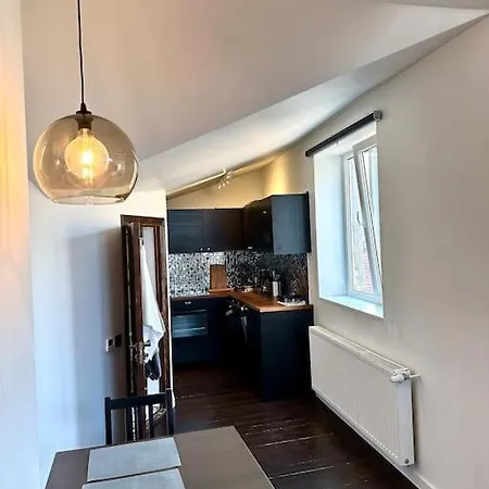 Historic Charm Your Old Town Retreat Lejlighed